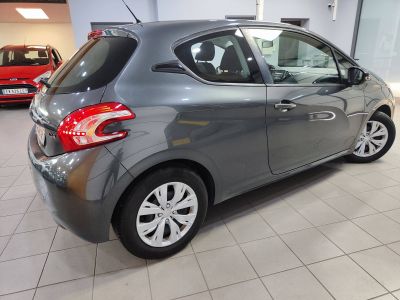 Peugeot 208  1.2 VTi Active 3p