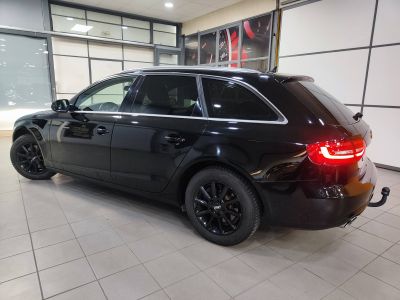 Audi A4 IV (B8) 2.0 TDI 150ch clean diesel DPF Attraction Multitronic Euro6