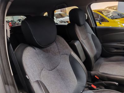 Renault Captur I (J87) 1.2 TCe 120ch Stop&Start energy Intens Euro6 2016