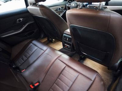 BMW Série 3 318dA MH 150ch Business Design